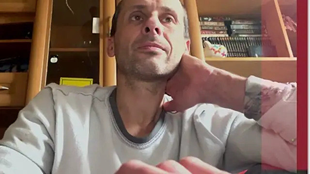 Snapshot of FireFox_Feel chatting on 11/08/25, 10:26 FireFox Feel online show from 11/08/25, 10:26