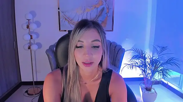 ZoePresleyX online show from 02/01/25, 10:13