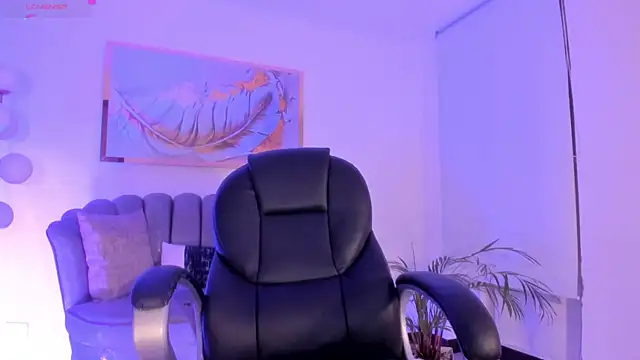 ZoePresleyX online show from 10/27/25, 01:31