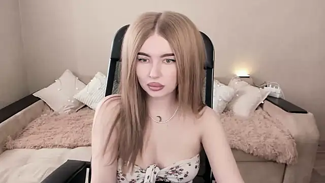 ViolettaLopez online show from 02/28/25, 09:36