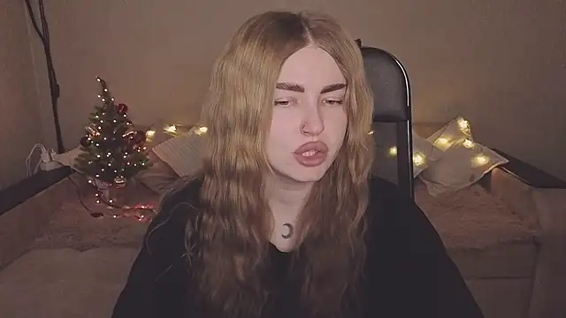 ViolettaLopez online show from 12/18/25, 12:33