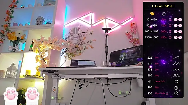Snapshot of Elena-Marilyn chatting on 02/21/25, 07:54 Elena-Marilyn online show from 02/21/25, 07:54