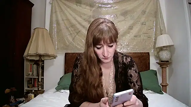 Snapshot of LemmieRed chatting on 12/11/24, 10:03 LemmieRed online show from 12/11/24, 10:03