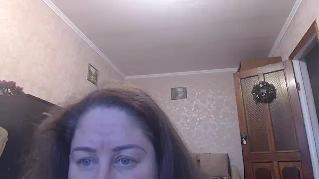 Snapshot of Amy_August chatting on 04/25/26, 04:04 Amy August online show from 04/25/26, 04:04