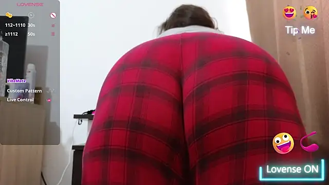 Snapshot of BBW_MILF_4U chatting on 01/13/26, 11:04 BBW MILF 4U online show from 01/13/26, 11:04