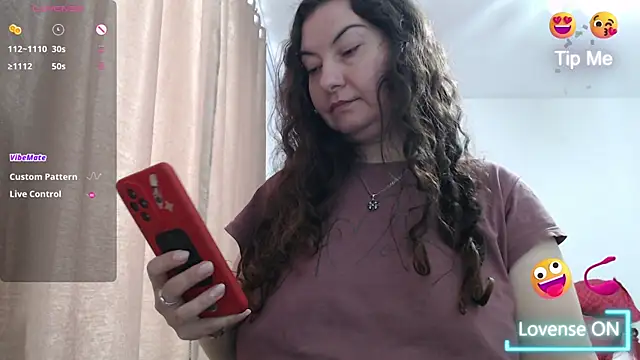 Snapshot of BBW_MILF_4U chatting on 03/20/26, 07:35 BBW MILF 4U online show from 03/20/26, 07:35