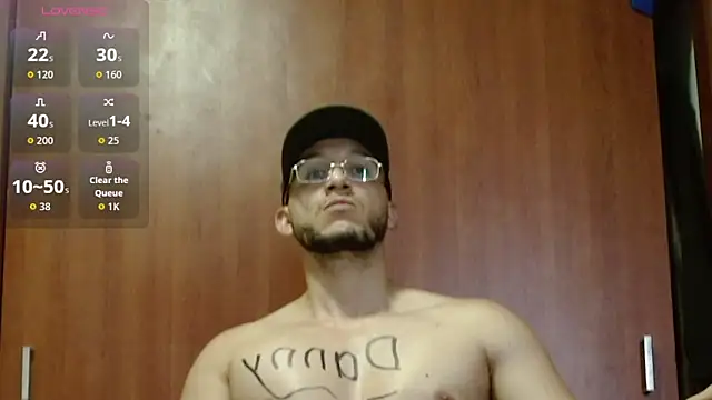 Snapshot of MarcusMilarc chatting on 09/28/25, 08:25 MarcusMilarc online show from 09/28/25, 08:25