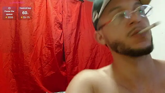 Snapshot of MarcusMilarc chatting on 07/14/26, 02:05 MarcusMilarc online show from 07/14/26, 02:05