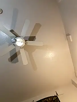 Snapshot of thefire420 chatting on 10/08/25, 02:53 thefire420 online show from 10/08/25, 02:53