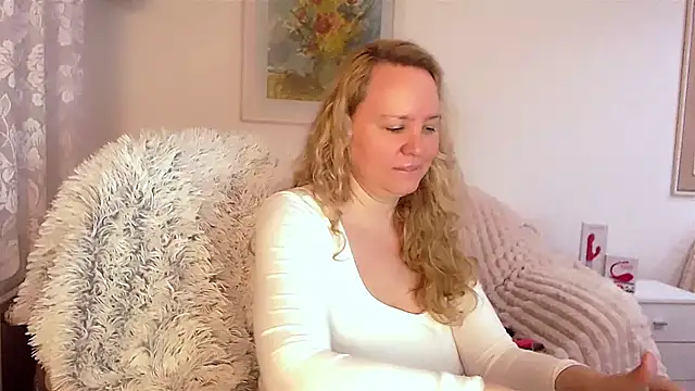 Sarah4you online show from 01/25/25, 05:19