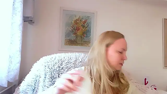 Sarah4you online show from 02/22/25, 02:19