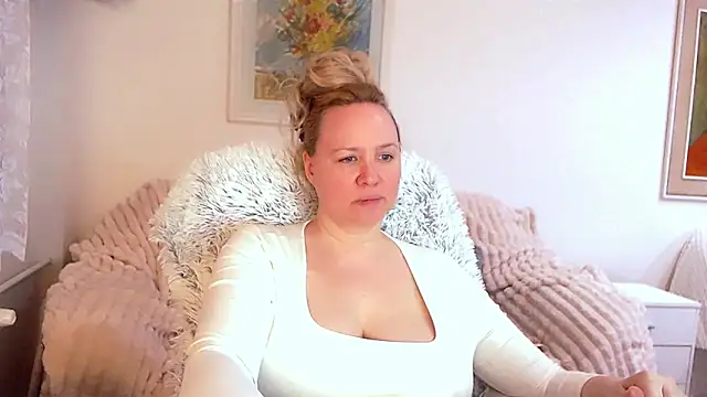 Sarah4you online show from 03/11/25, 09:37