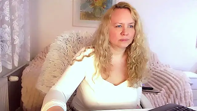 Sarah4you online show from 03/19/25, 12:37