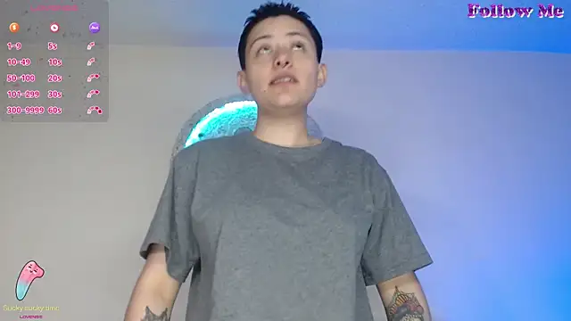 Snapshot of girl_intense444 chatting on 12/10/24, 04:06 girl intense444 online show from 12/10/24, 04:06