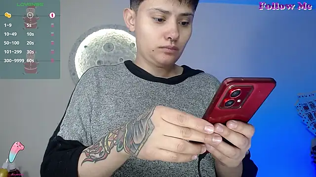 Snapshot of girl_intense444 chatting on 12/24/24, 12:55 girl intense444 online show from 12/24/24, 12:55