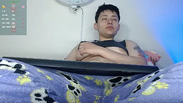 Snapshot of girl_intense444 chatting on 01/03/25, 04:16 girl intense444 online show from 01/03/25, 04:16