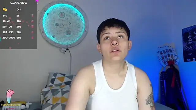 Snapshot of girl_intense444 chatting on 01/07/25, 01:35 girl intense444 online show from 01/07/25, 01:35