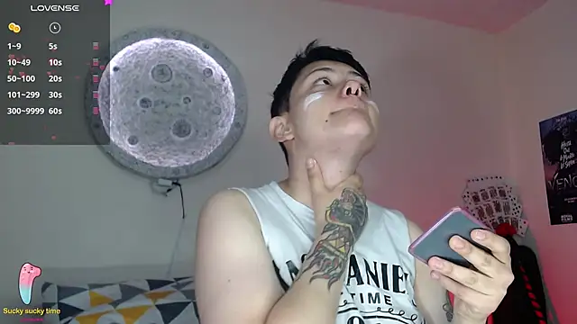 Snapshot of girl_intense444 chatting on 01/16/25, 01:25 girl intense444 online show from 01/16/25, 01:25