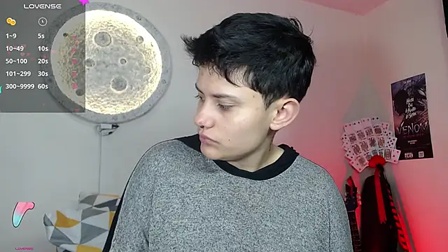 Snapshot of girl_intense444 chatting on 02/08/25, 01:11 girl intense444 online show from 02/08/25, 01:11