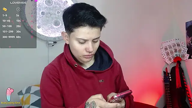 Snapshot of girl_intense444 chatting on 02/12/25, 01:06 girl intense444 online show from 02/12/25, 01:06