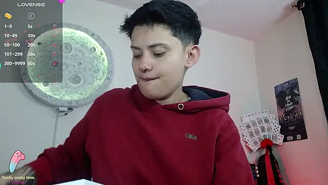 Snapshot of girl_intense444 chatting on 02/14/25, 01:08 girl intense444 online show from 02/14/25, 01:08