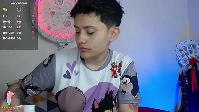 Snapshot of girl_intense444 chatting on 02/17/25, 01:21 girl intense444 online show from 02/17/25, 01:21