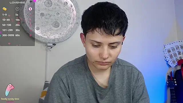 Snapshot of girl_intense444 chatting on 02/19/25, 10:42 girl intense444 online show from 02/19/25, 10:42