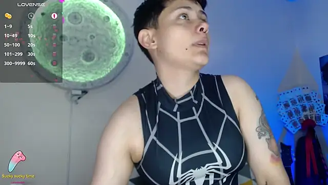 Snapshot of girl_intense444 chatting on 02/21/25, 04:48 girl intense444 online show from 02/21/25, 04:48