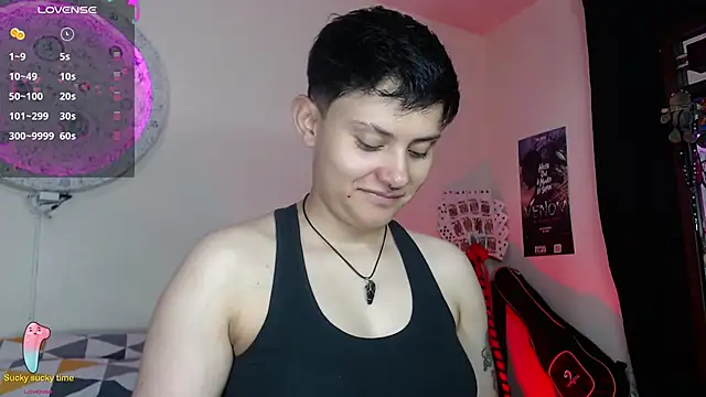 Snapshot of girl_intense444 chatting on 03/21/25, 05:45 girl intense444 online show from 03/21/25, 05:45