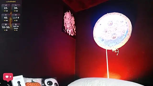 Snapshot of girl_intense444 chatting on 10/11/25, 01:09 girl intense444 online show from 10/11/25, 01:09