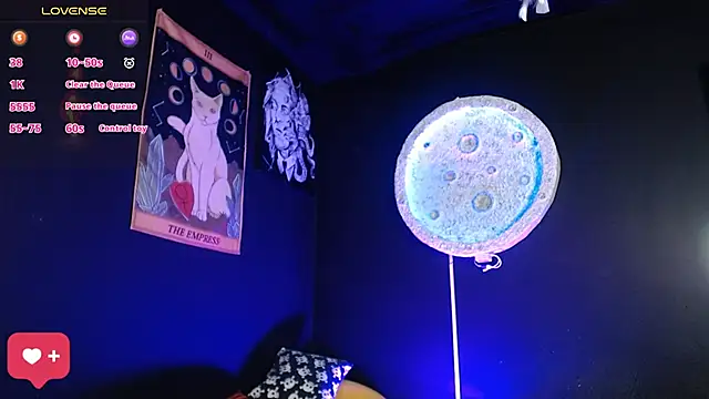 girl intense444 online show from 11/21/25, 12:59