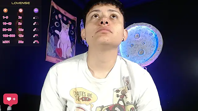 girl intense444 online show from 01/11/26, 12:54