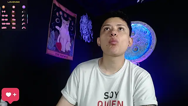 girl intense444 online show from 02/17/26, 01:07