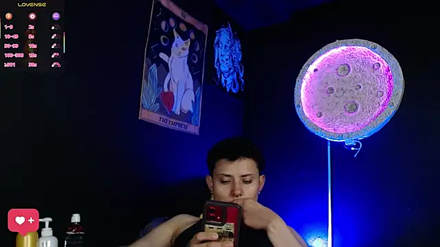 girl intense444 online show from 03/19/26, 07:18