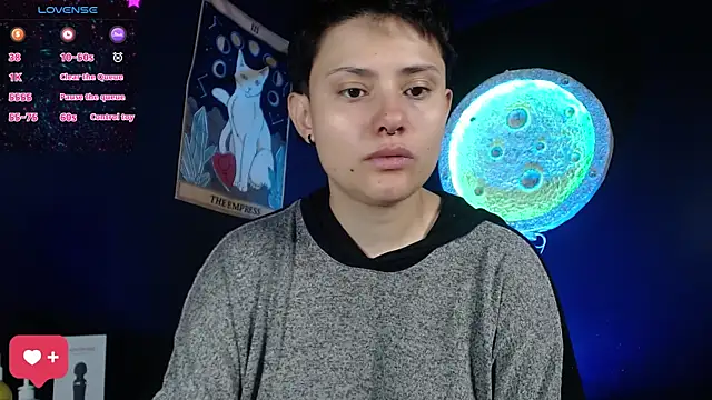 girl intense444 online show from 05/23/26, 12:53