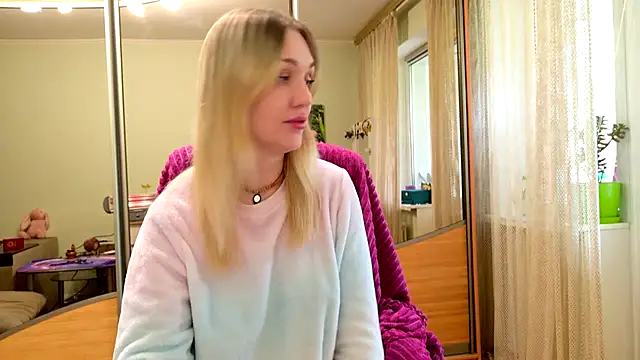 Snapshot of ModelEva chatting on 05/01/26, 07:57 ModelEva online show from 05/01/26, 07:57