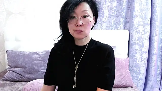 Snapshot of Asian_legs chatting on 03/21/25, 09:23 Asian legs online show from 03/21/25, 09:23