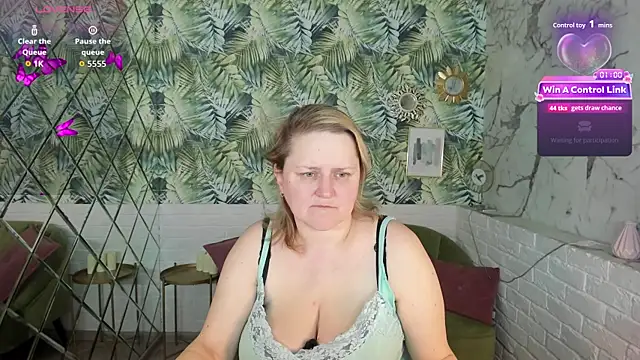 Snapshot of ScarlettSoft chatting on 04/03/26, 05:16 ScarlettSoft online show from 04/03/26, 05:16