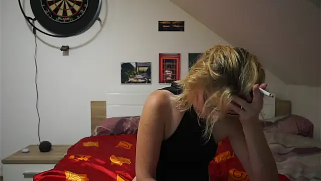 Moistdevil online show from 10/06/25, 02:03