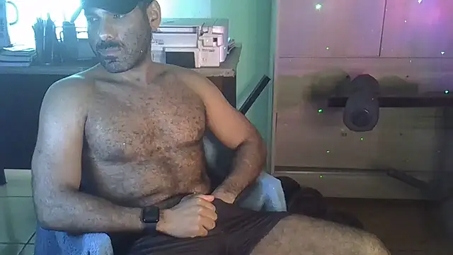 Snapshot of MILITARS chatting on 11/05/25, 11:27 MILITARS online show from 11/05/25, 11:27