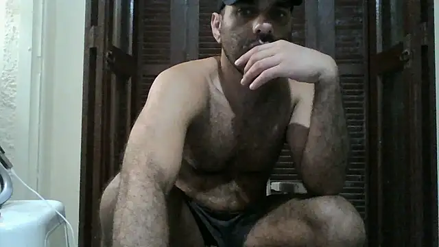 Snapshot of MILITARS chatting on 03/31/26, 03:52 MILITARS online show from 03/31/26, 03:52