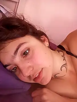 Snapshot of Blulilla69 chatting on 12/16/24, 10:08 Blulilla69 online show from 12/16/24, 10:08