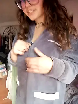 Snapshot of Blulilla69 chatting on 01/16/25, 02:30 Blulilla69 online show from 01/16/25, 02:30