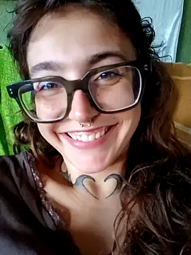 Snapshot of Blulilla69 chatting on 09/25/25, 09:02 Blulilla69 online show from 09/25/25, 09:02