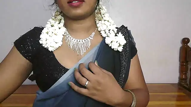 Dhiyapink online show from 03/13/25, 05:07