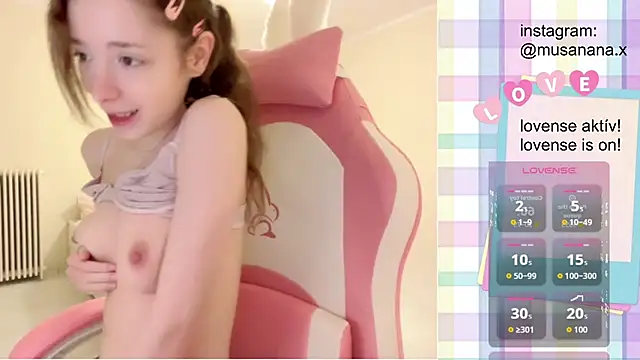 Snapshot of musananax chatting on 11/24/25, 11:15 musananax online show from 11/24/25, 11:15