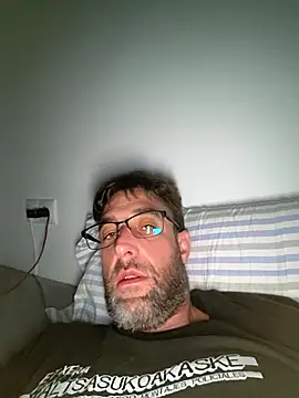 Snapshot of arttalan chatting on 10/25/25, 03:25 arttalan online show from 10/25/25, 03:25