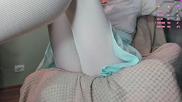 Snapshot of queen_carly chatting on 02/25/26, 11:53 queen carly online show from 02/25/26, 11:53