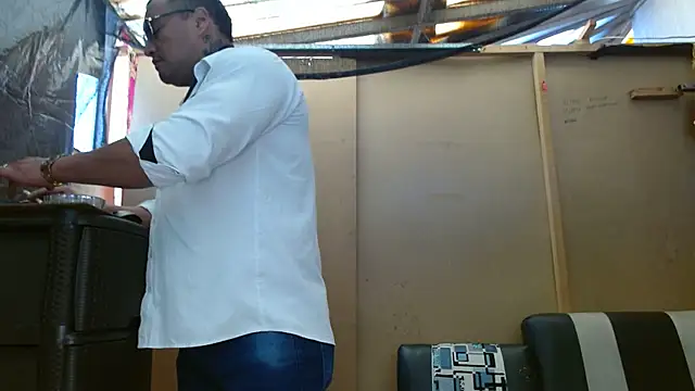 hardrock982 online show from 02/19/25, 01:28