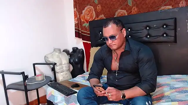 hardrock982 online show from 11/20/25, 02:06